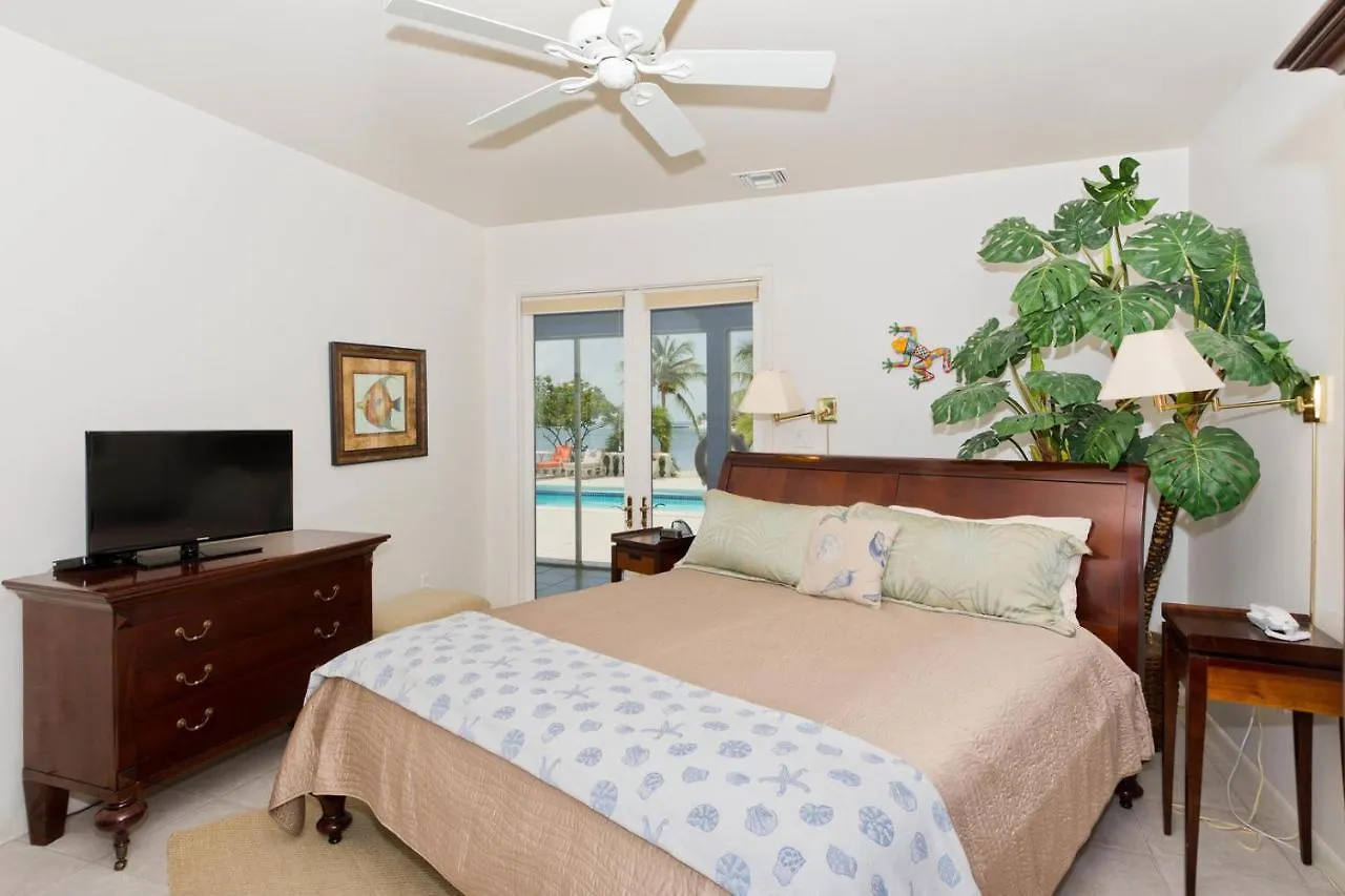 Kailypso By Grand Cayman Villas Driftwood Village Holiday home